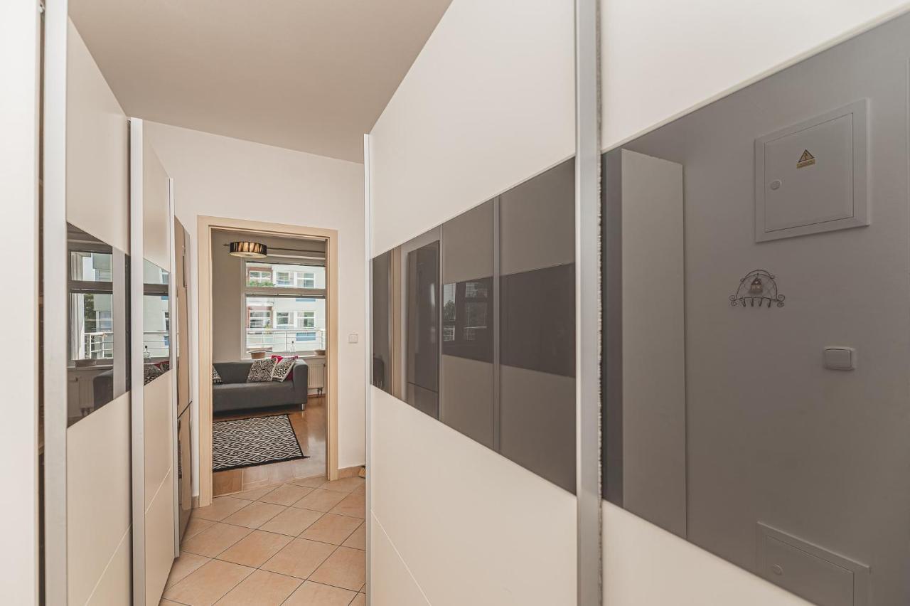 Hradec Králové °°°Carolina'S Modern Apartment °°° מראה חיצוני תמונה